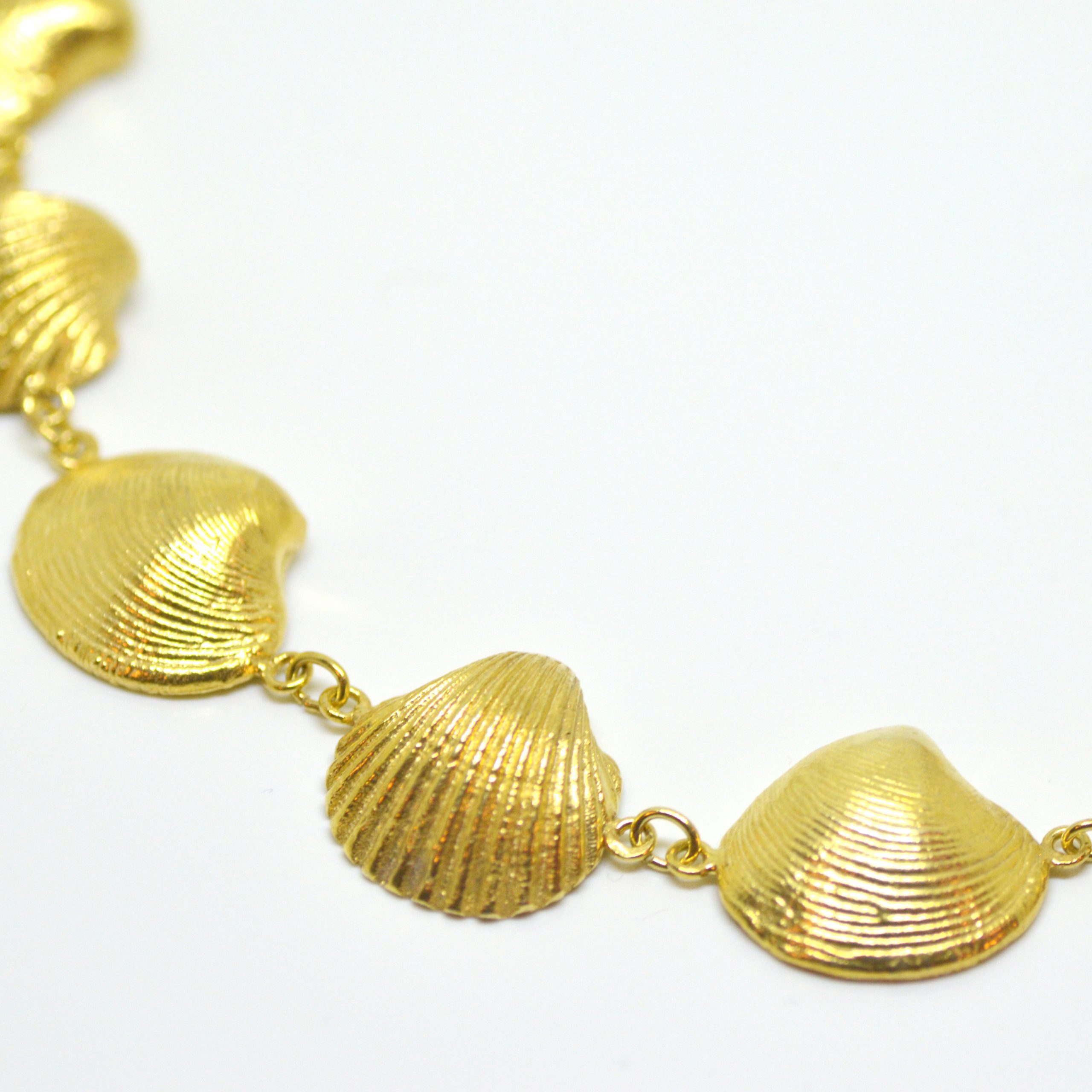 Sea Shell Clam Statement Necklace lillys papillon