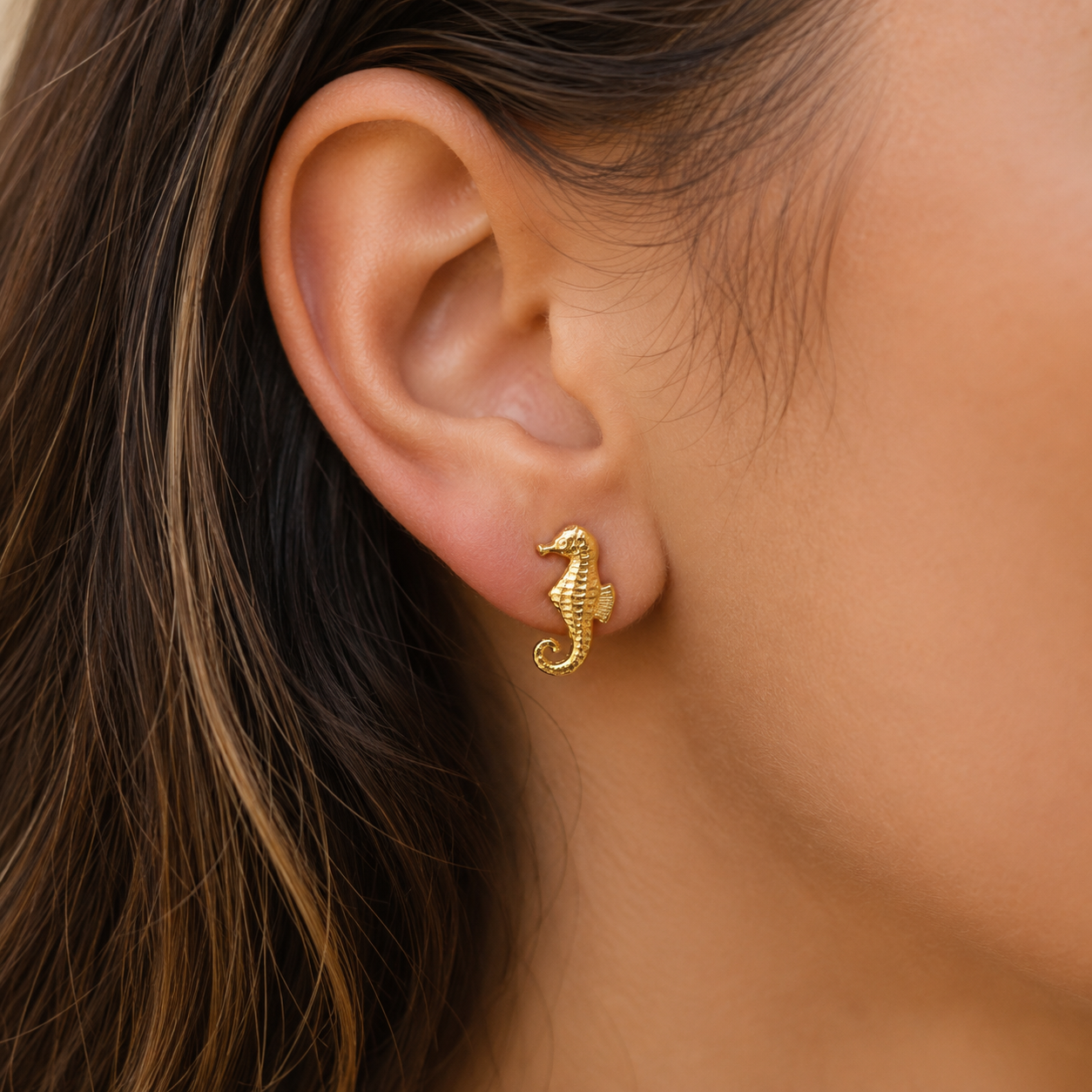 22d98b32-642a-4de8-8403-b5731d24f955 Gold Vermeil Seahorse Stud Earrings handcrafted in Greece