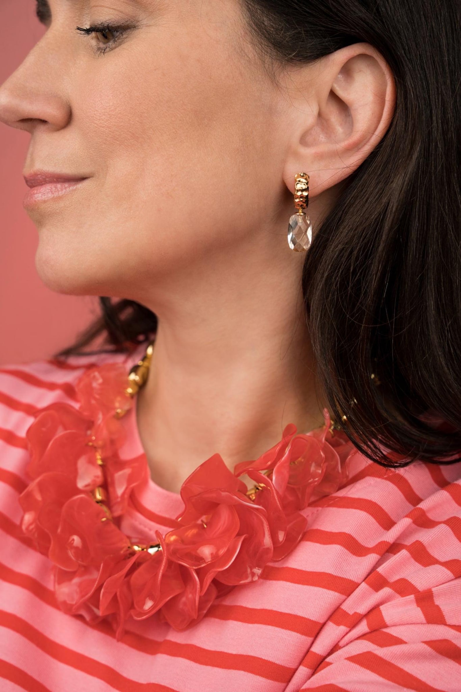red-flower-gold-bead-necklace red flower necklace for weddings and special occasions